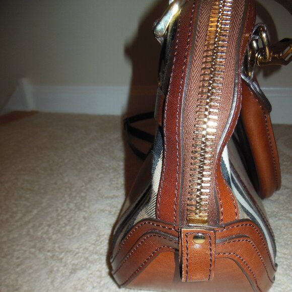 Burberry Orchard Bowling Handbag Bridle House Check pattern tan w/ original tags - Picture 10 of 16